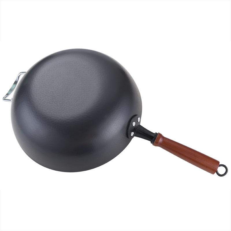 YUTAI 30-34 cm hammered iron wok wok with wooden handle2